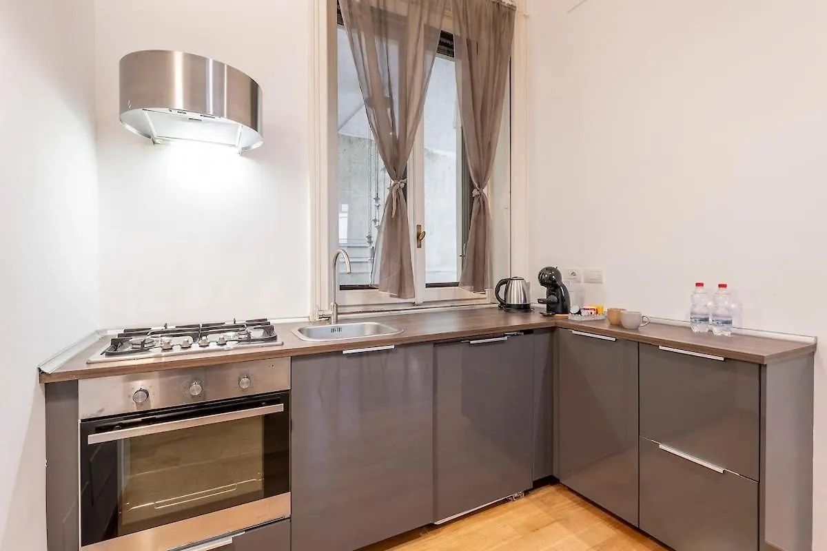 Apartment Central Station Suite - B Home Milan Italy
